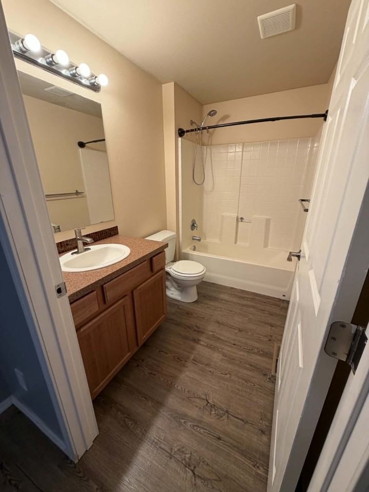 16651 Greenleaf Ave Se #1 - Photo 5 of 18