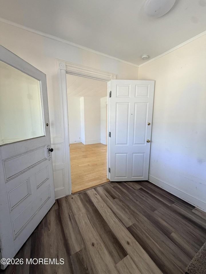 44 Norwood Ave - Photo 3 of 20