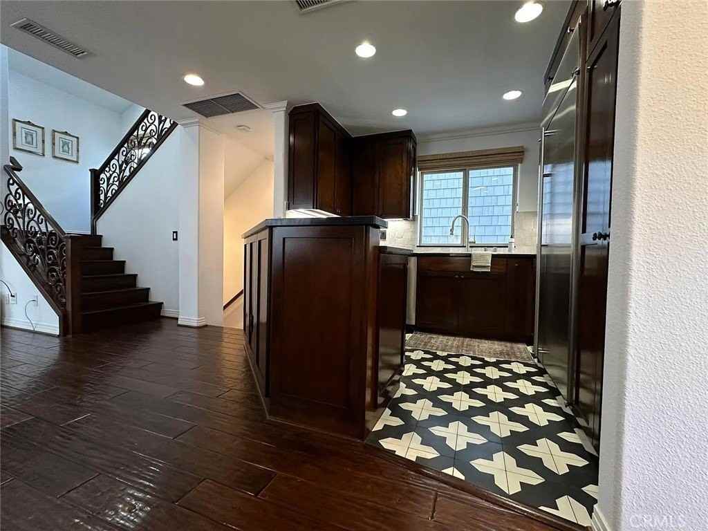 610 Orchid Ave #1-2 - Photo 6 of 19