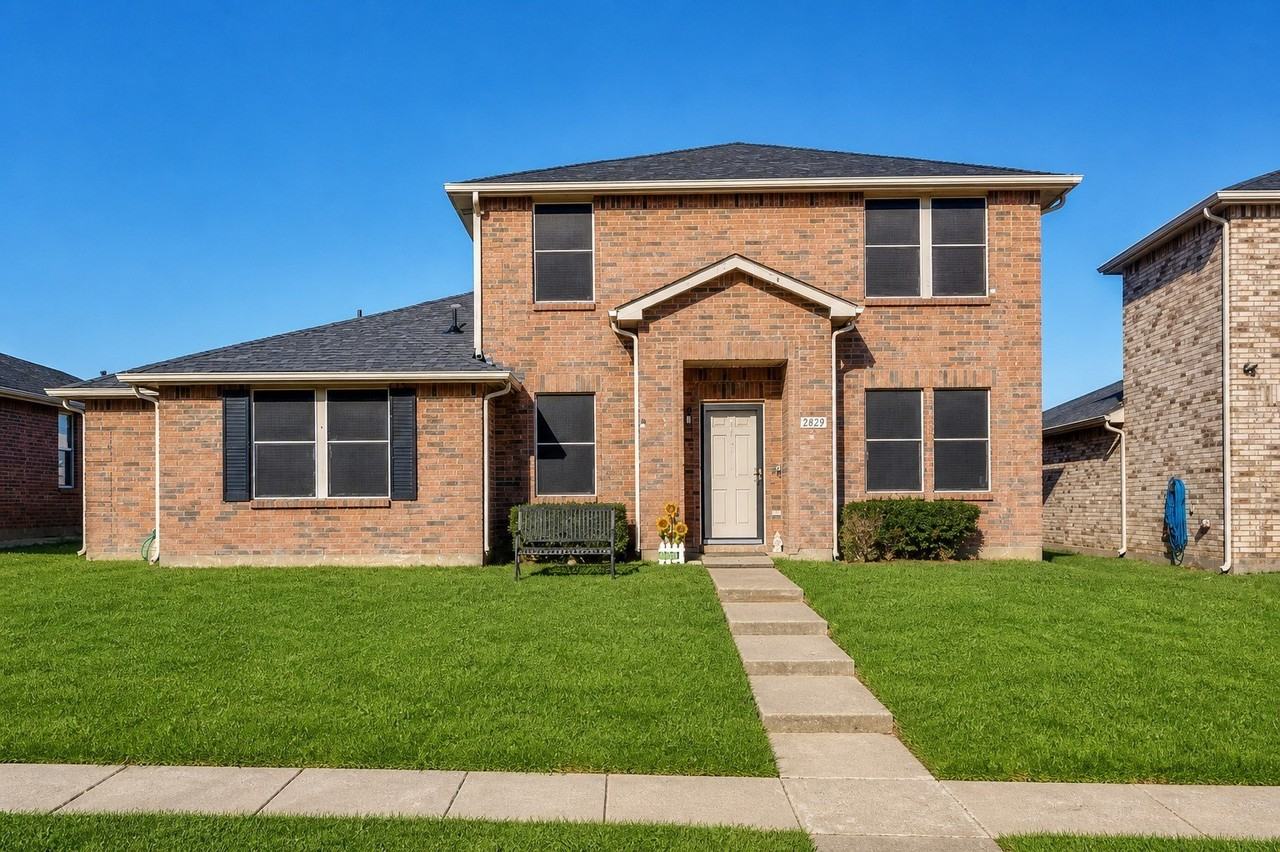 2829 Kerrville Dr - Photo 2 of 26