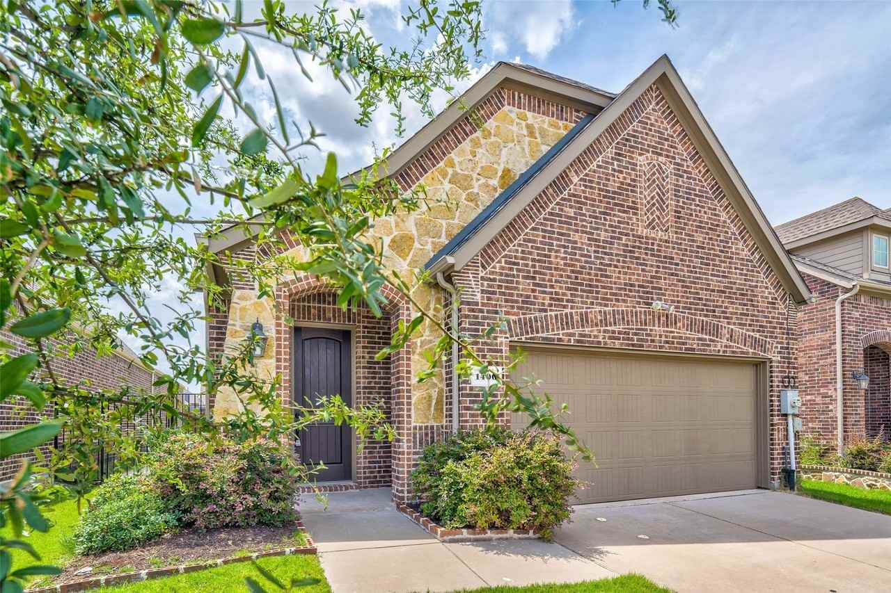 1400 Lauren Creek Ln - Photo 2 of 38