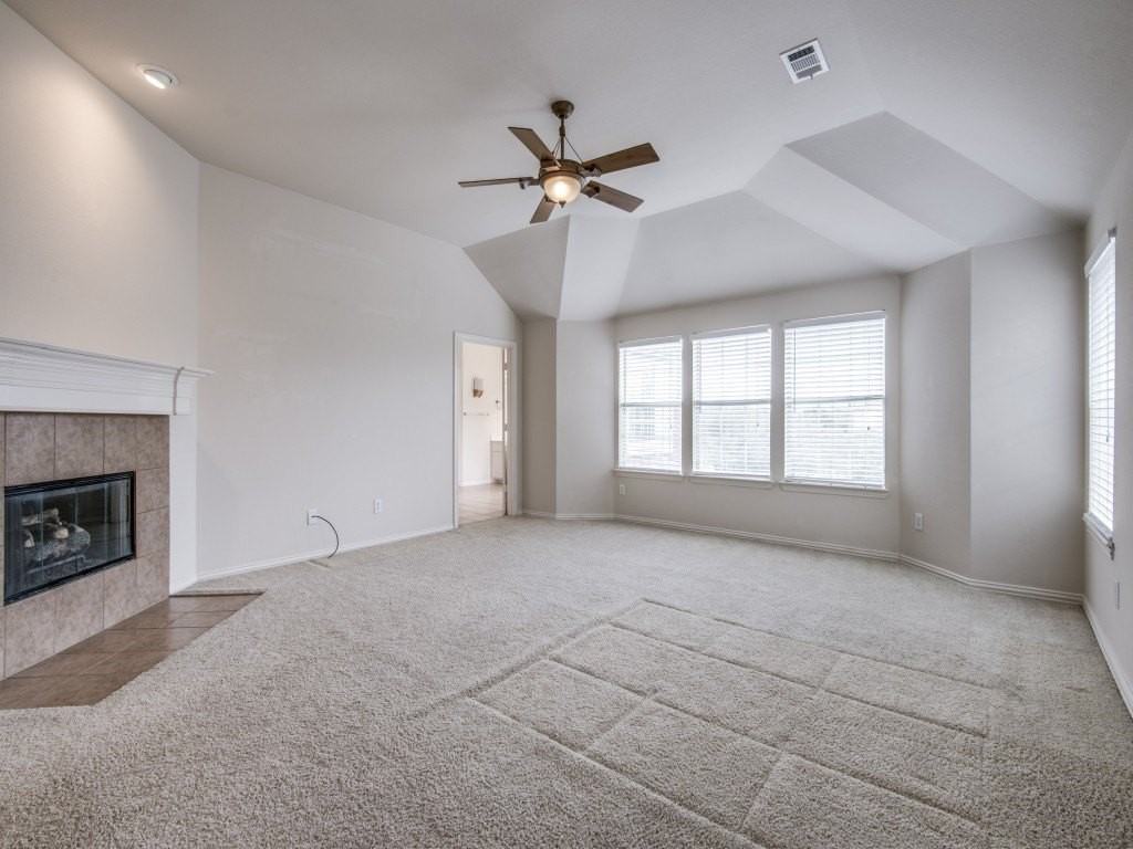11699 Kingsville Dr - Photo 6 of 8