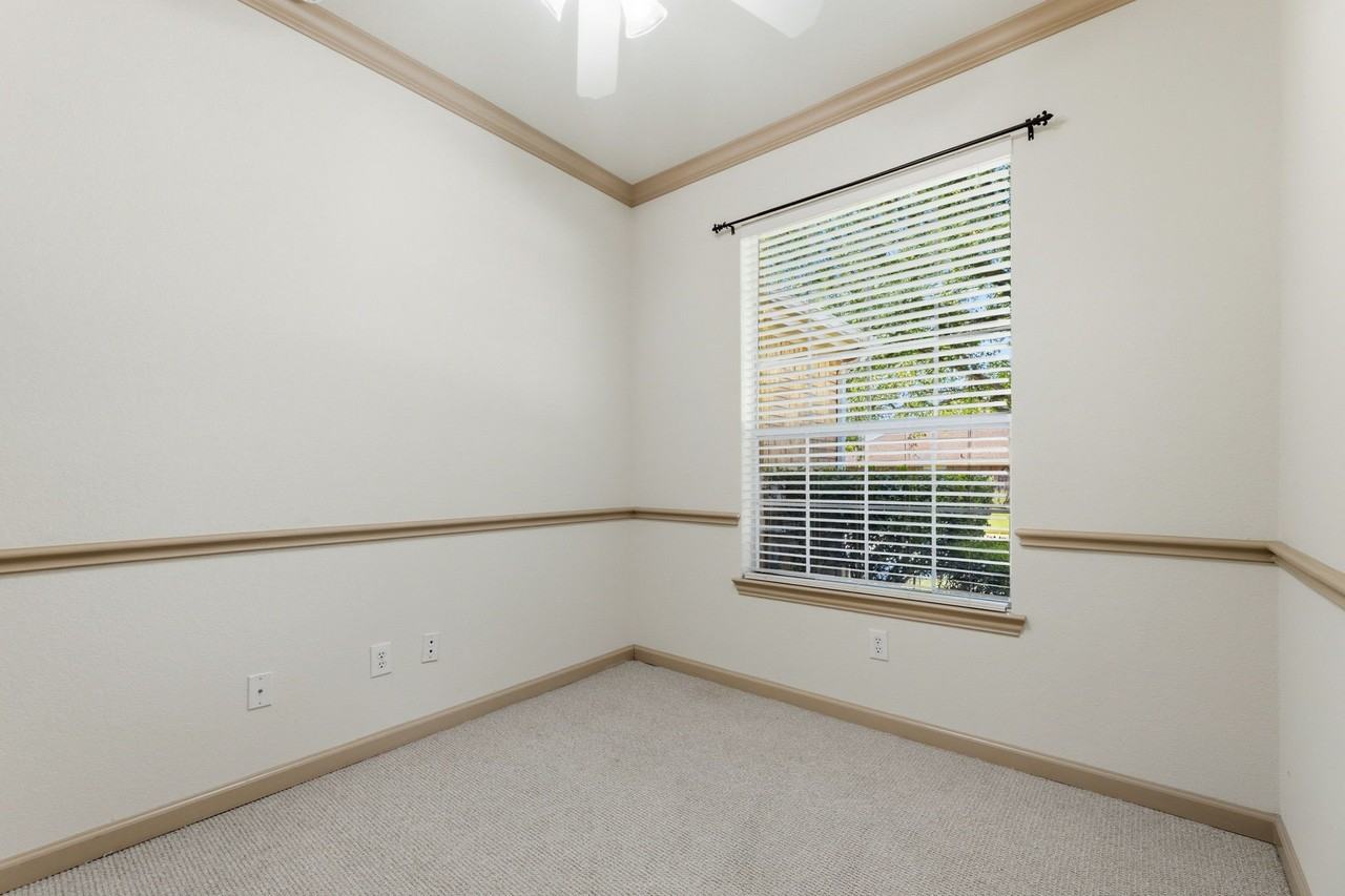1312 Quaker Dr - Photo 7 of 34