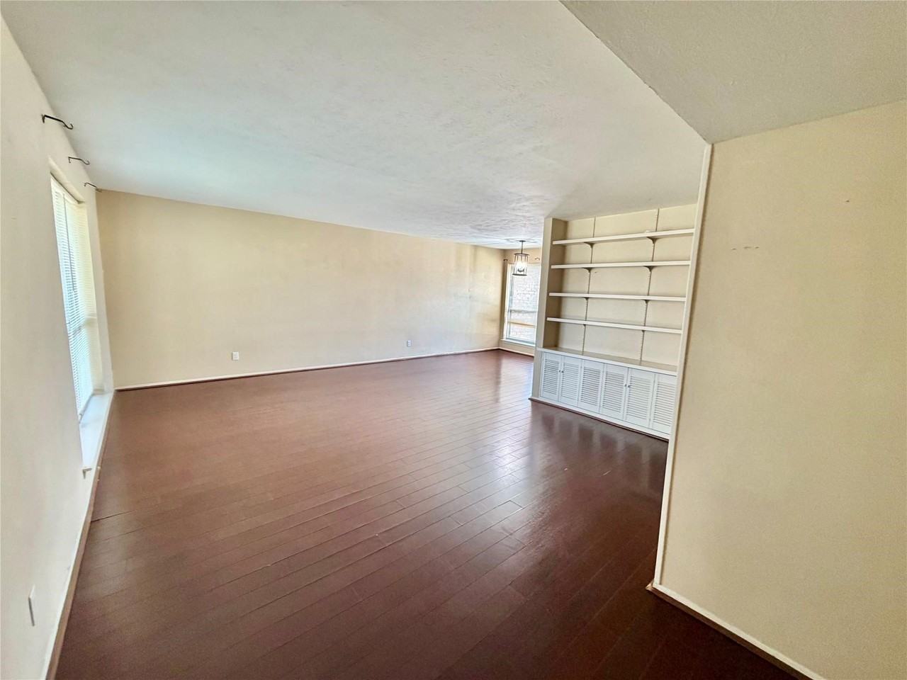 4933 Skillman St #247 - Photo 3 of 16