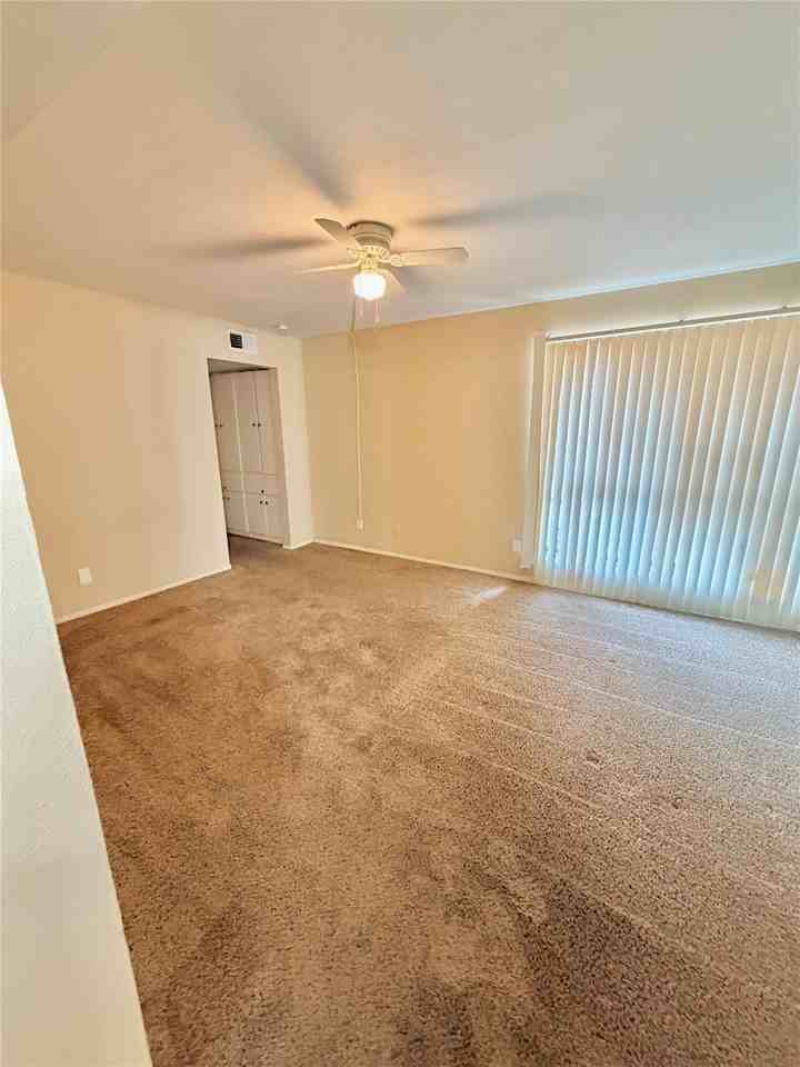4933 Skillman St #247 - Photo 7 of 16