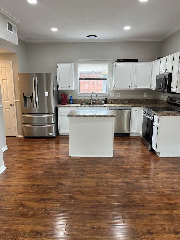 7836 Excaliber Rd - Photo 5 of 12