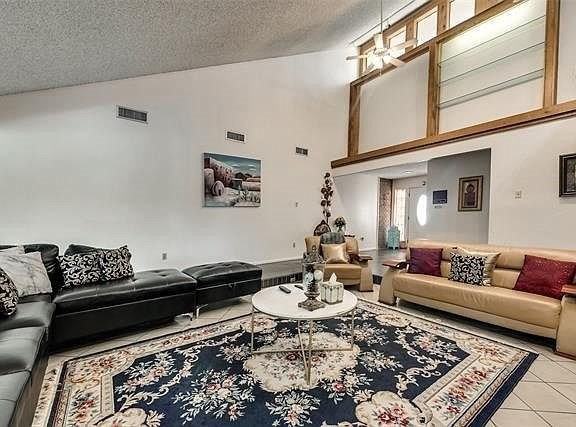 301 Centennial Blvd - Photo 3 of 16