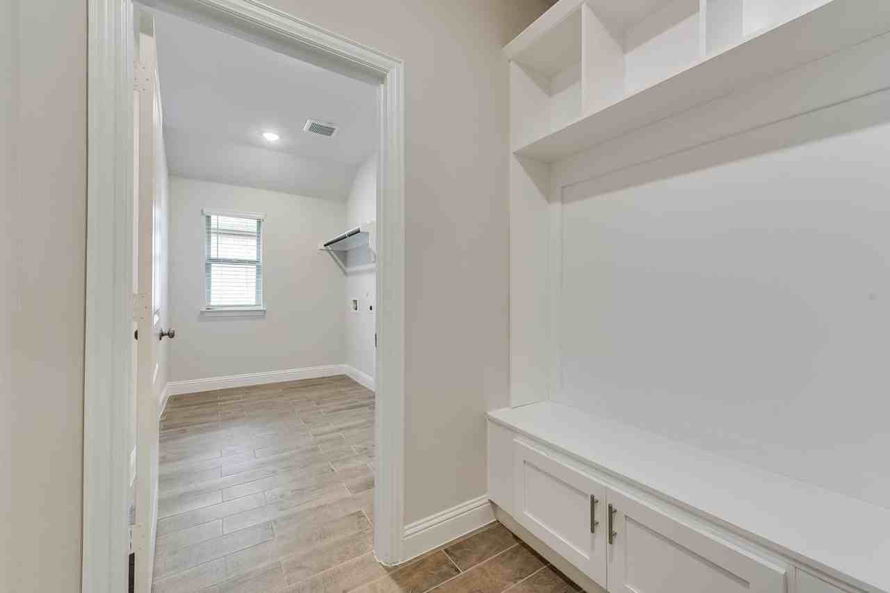 3504 Lillian Ct - Photo 3 of 30