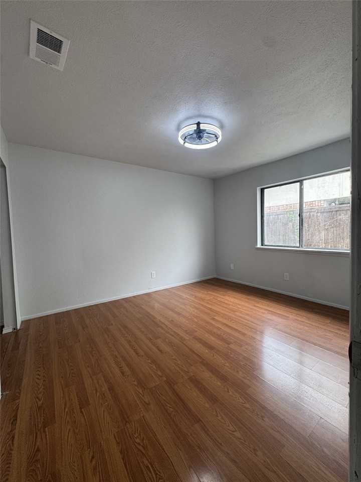 3205 Galaxie Rd - Photo 5 of 12