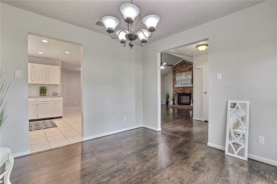 212 Aspenway Dr - Photo 6 of 26