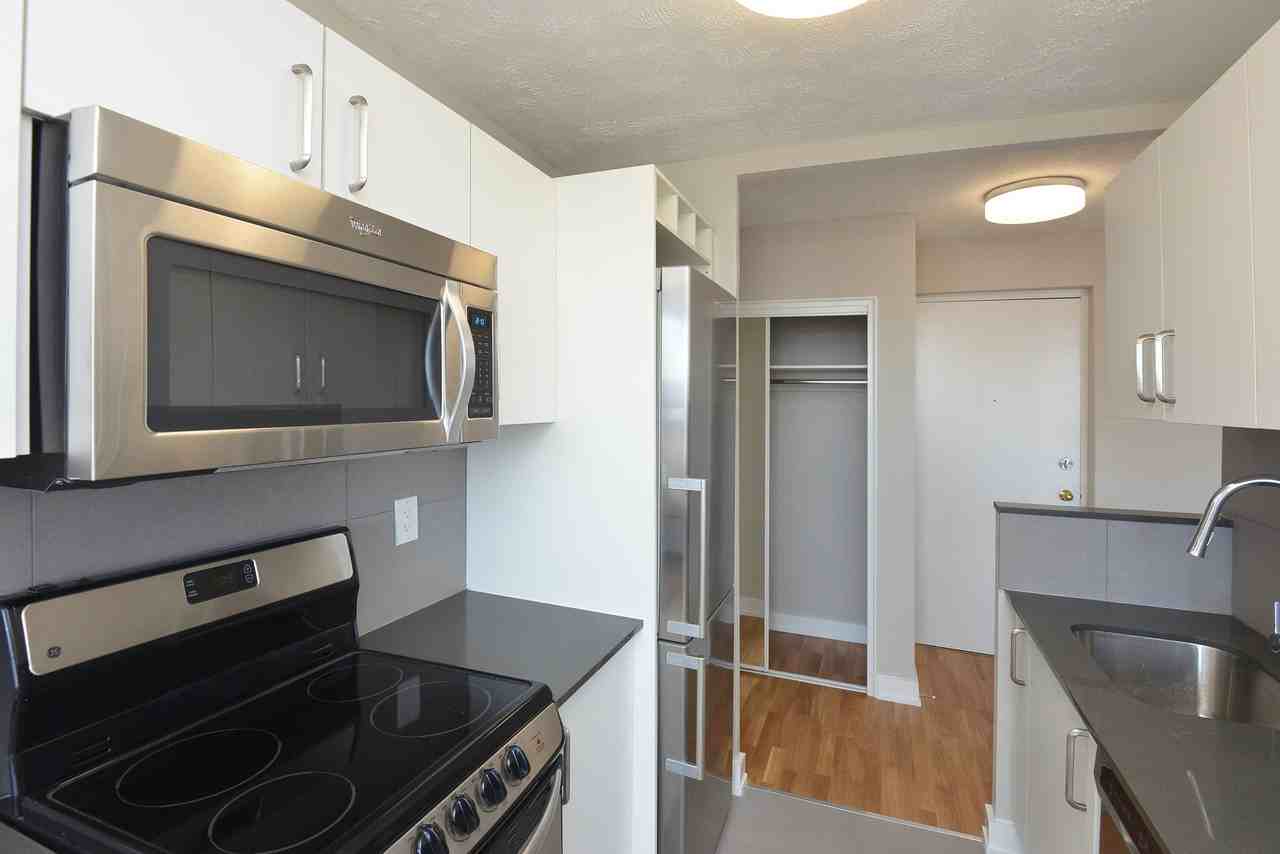 25 Eccleston Drive - Photo 2 of 30