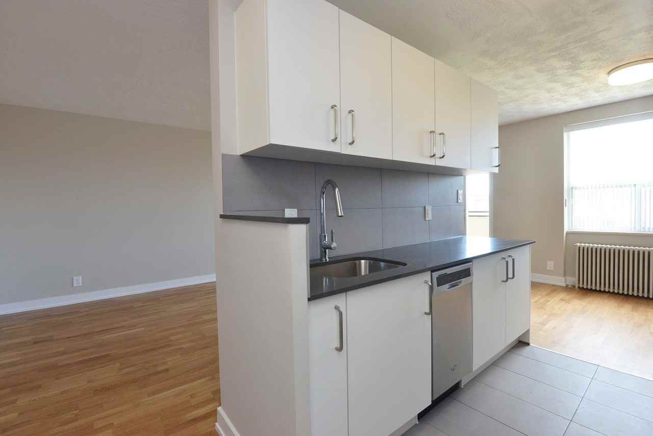 25 Eccleston Drive - Photo 4 of 30
