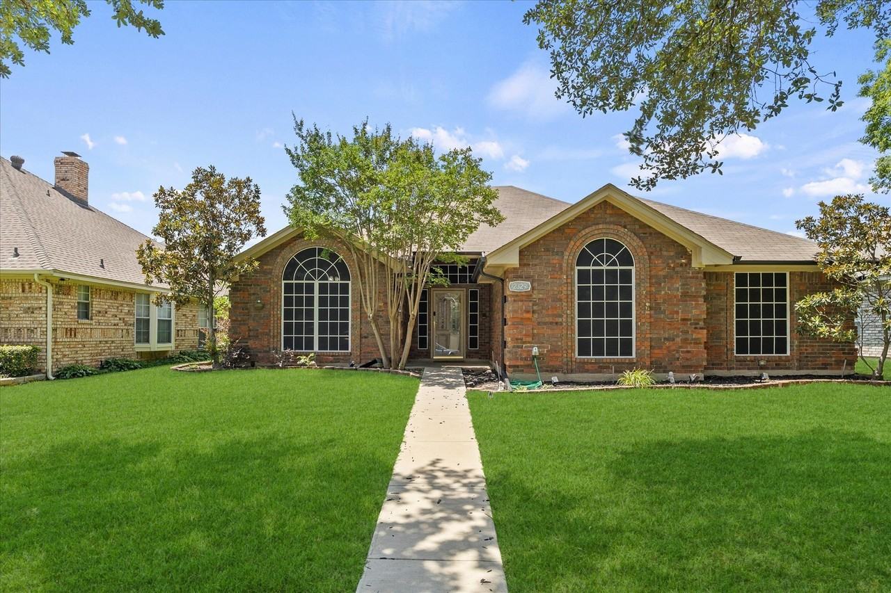 2329 Penrose Dr