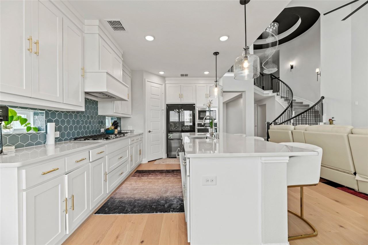10609 Grayhead Dr - Photo 5 of 27