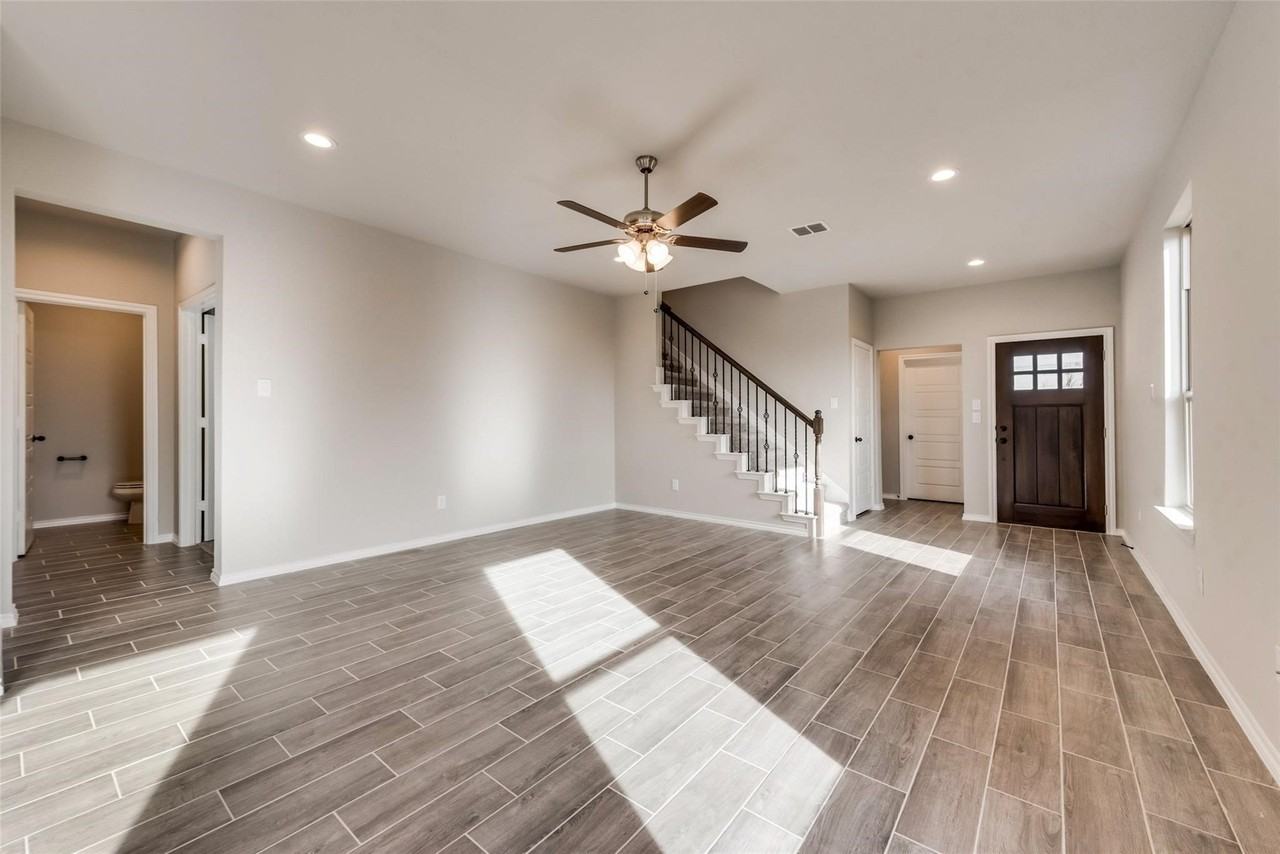 1800 Winecup Dr - Photo 6 of 29