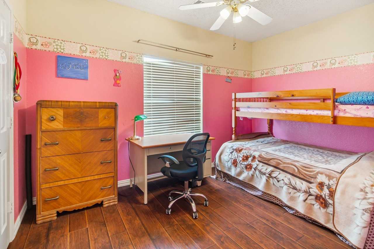 2205 Pittner Ln - Photo 2 of 22