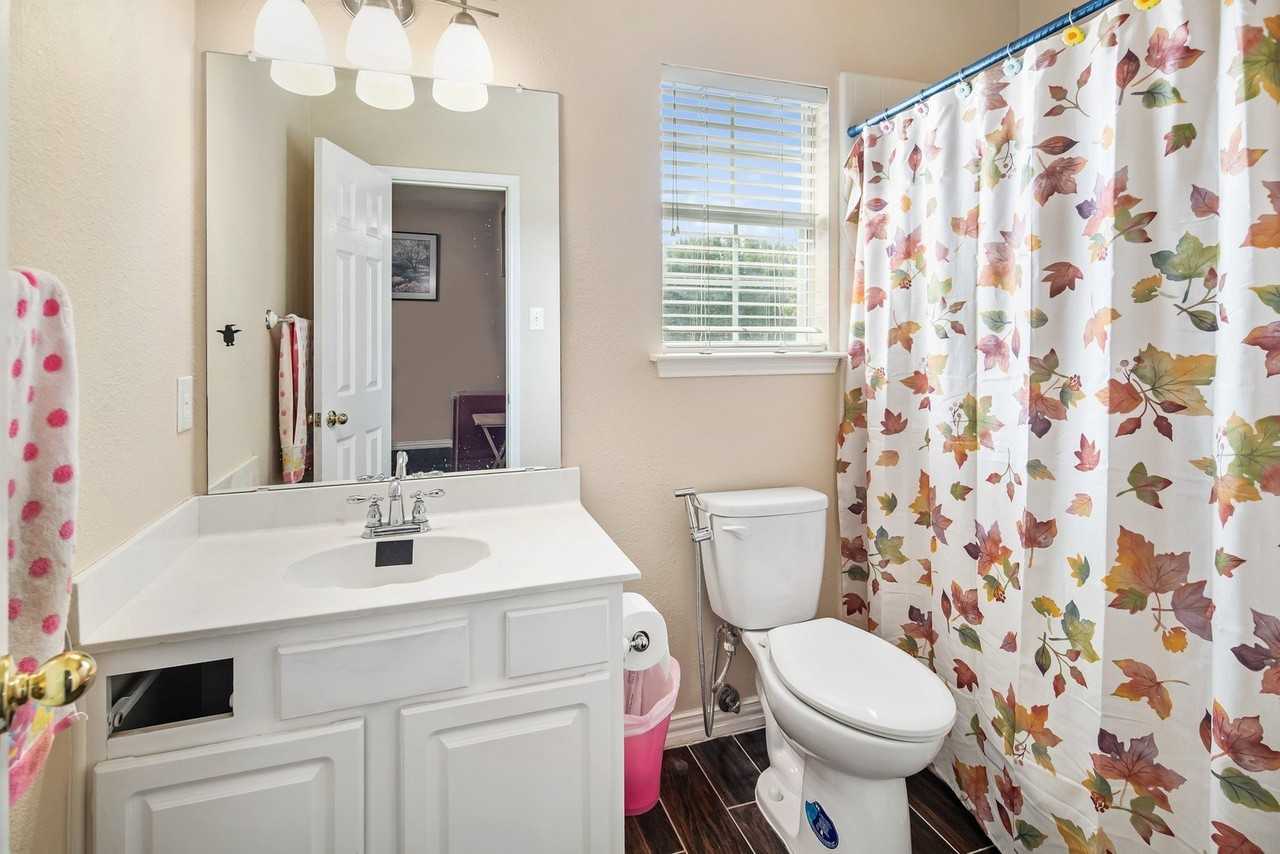 2205 Pittner Ln - Photo 4 of 22