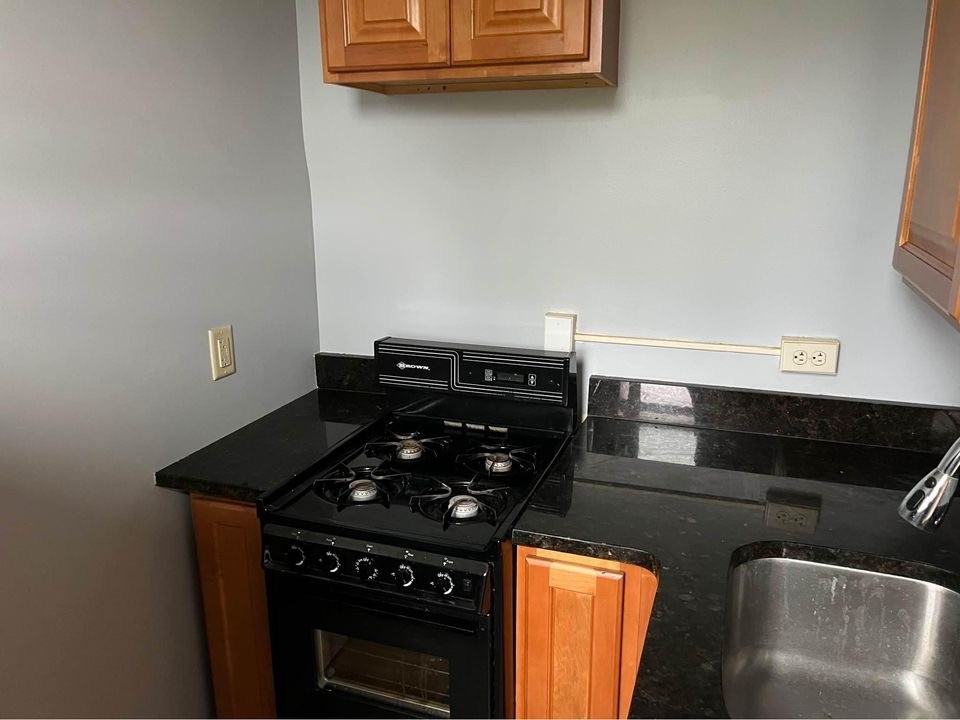 582 Park Ave LLC - Photo 4 of 7