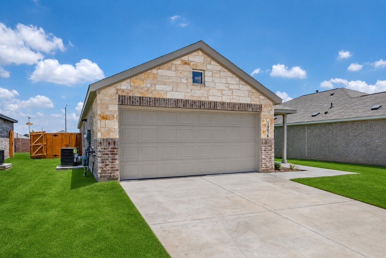 15016 Reyes Rd - Photo 4 of 21