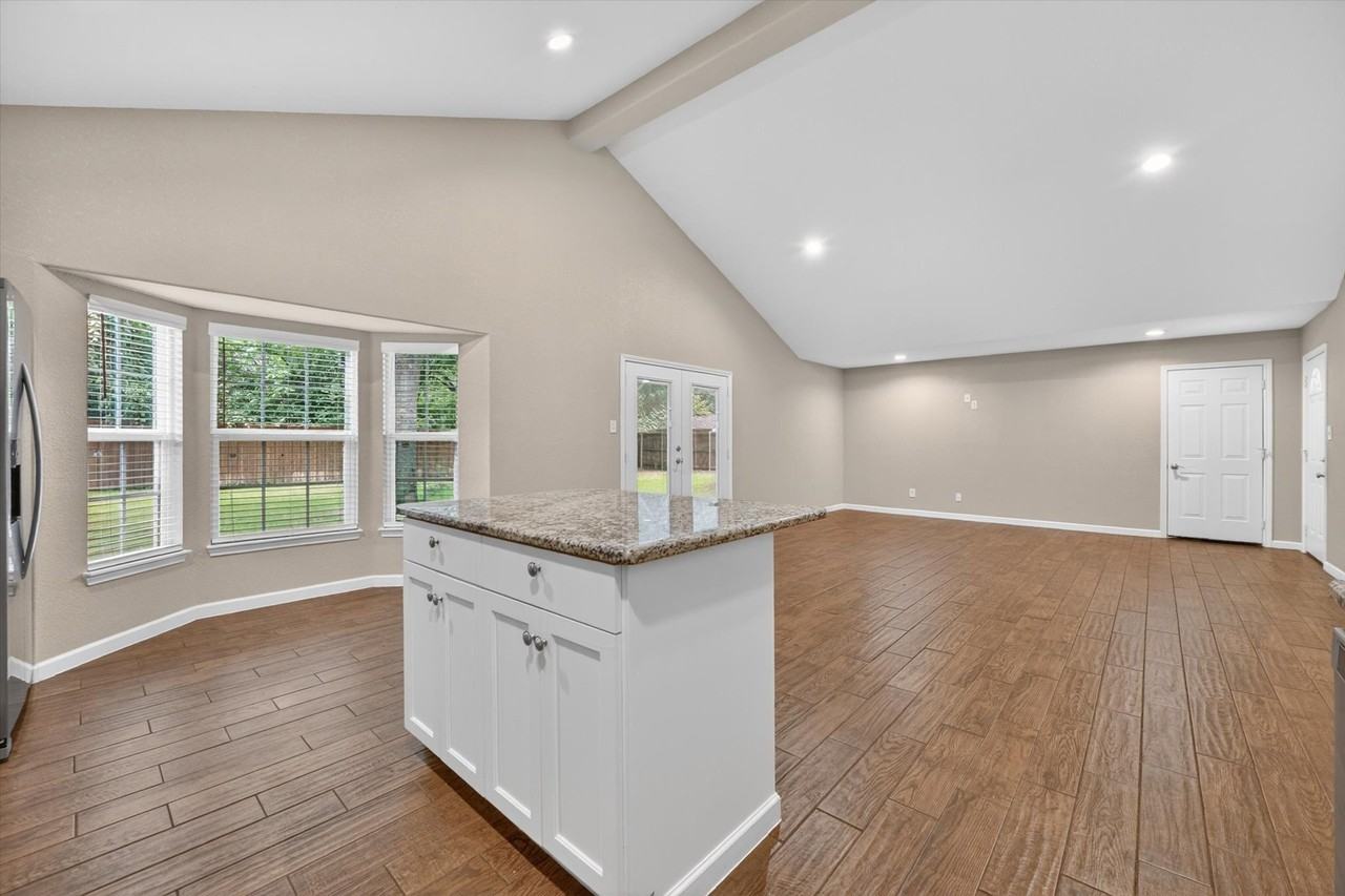 2908 Mistywood Ln - Photo 4 of 16