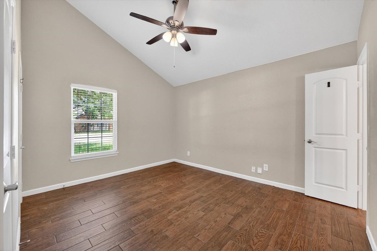 2908 Mistywood Ln - Photo 5 of 16