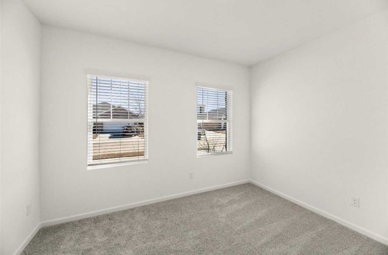 10308 Holycross Ln - Photo 5 of 27