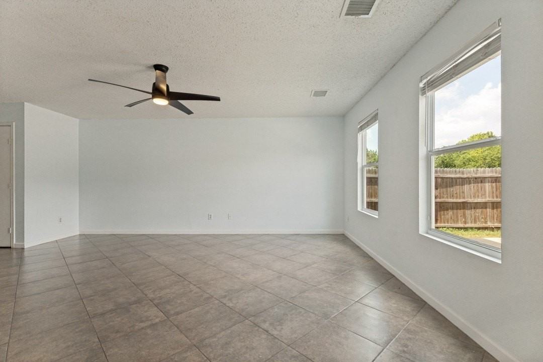 6612 Waterhill Ln - Photo 5 of 30