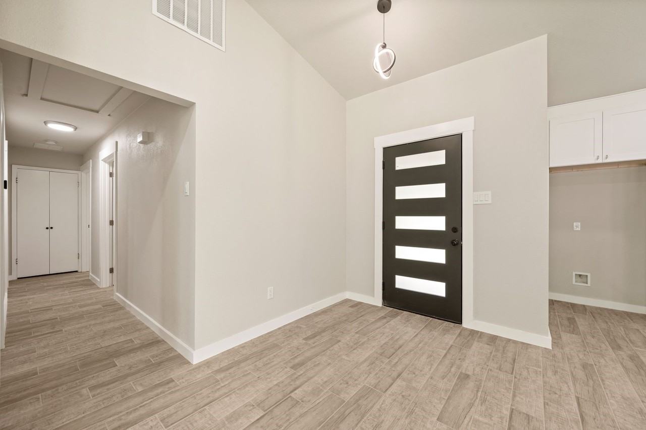 7301 Jo Will St - Photo 5 of 40