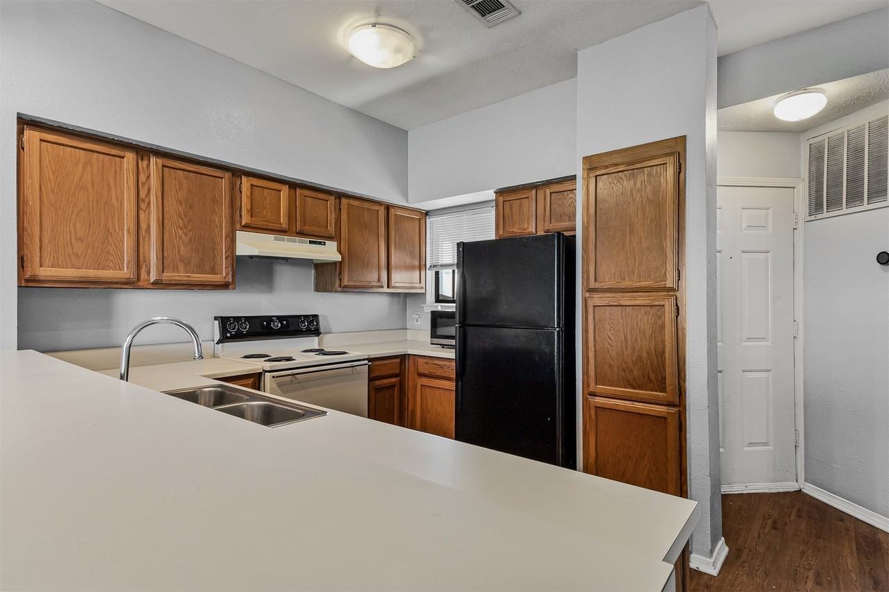 276 Henry M Chandler Dr - Photo 5 of 14