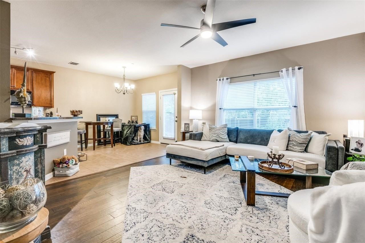 3448 Belladonna Dr - Photo 2 of 9
