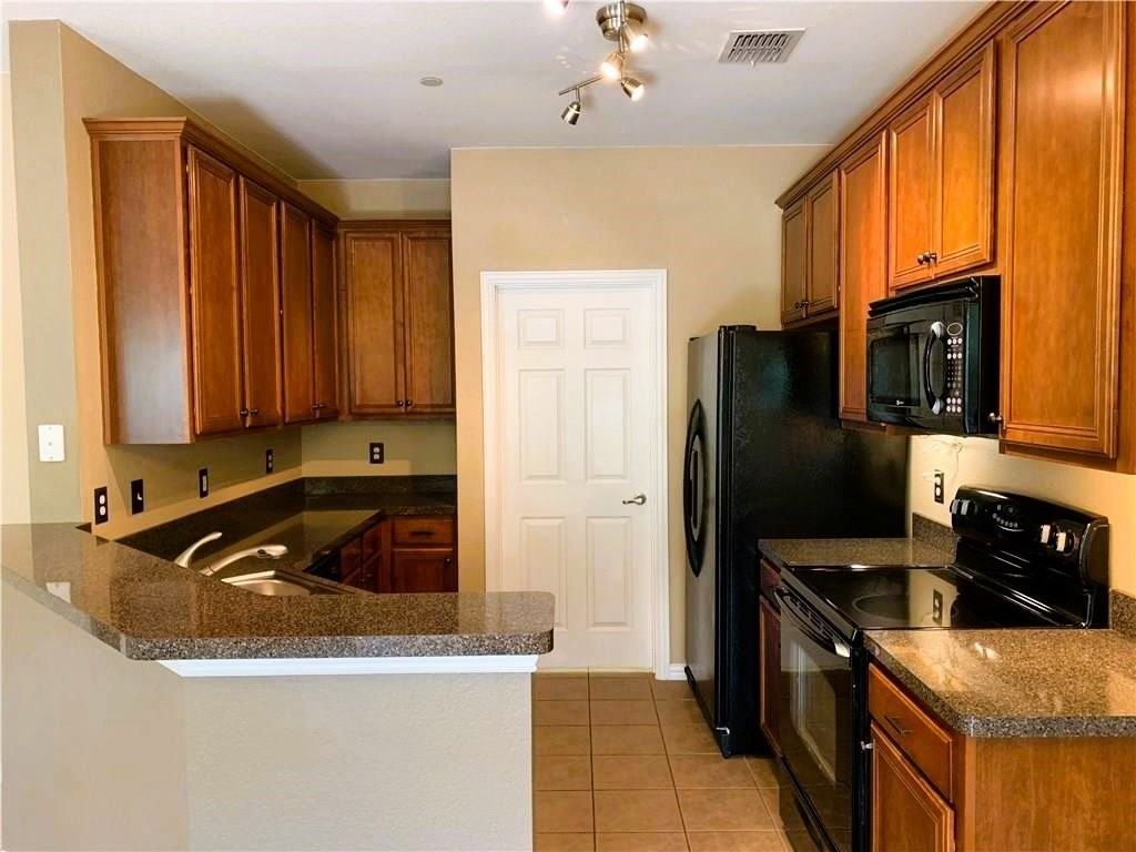 3448 Belladonna Dr - Photo 3 of 9