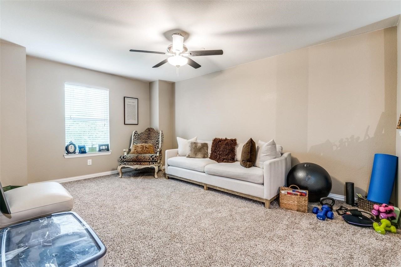 3448 Belladonna Dr - Photo 4 of 9