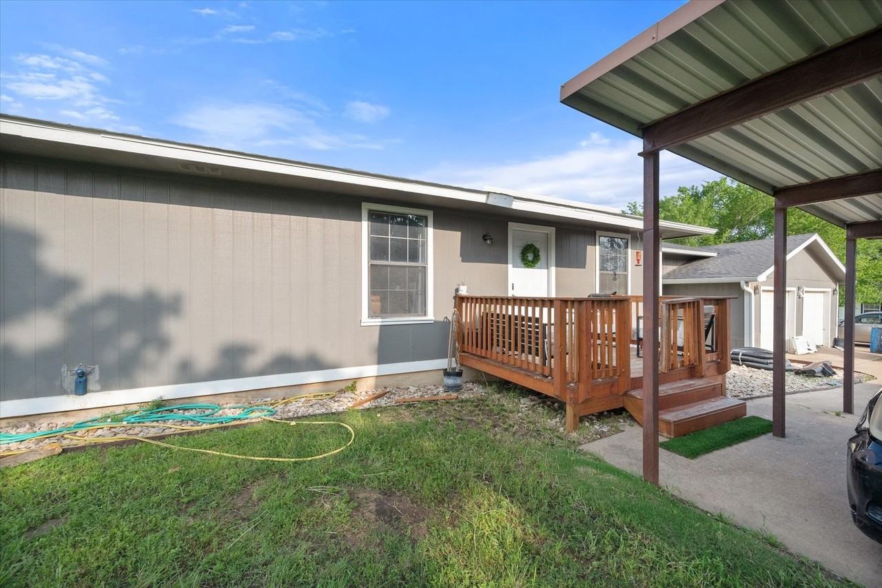 5184 Teague Rd - Photo 6 of 34