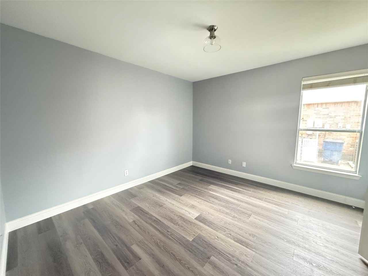 11021 Firefly Ln - Photo 6 of 17