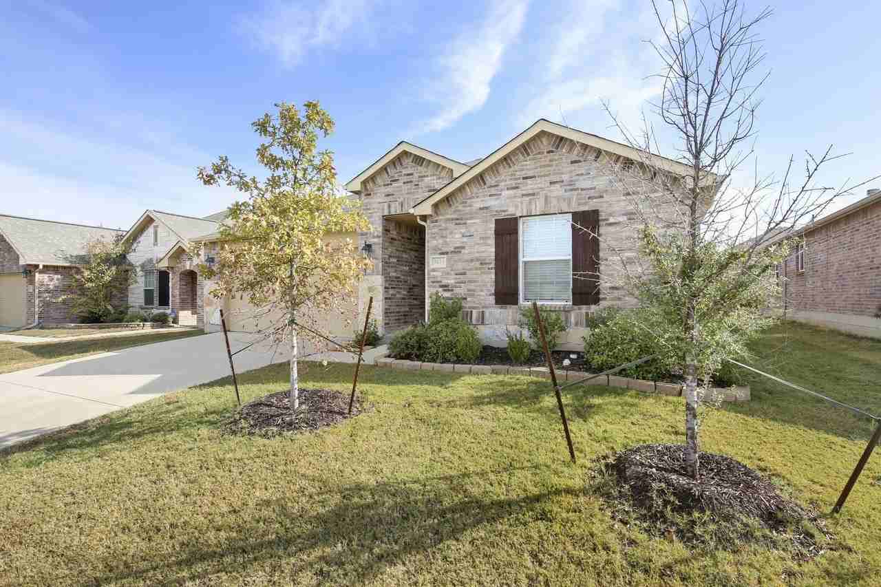 1433 Willoughby Way - Photo 4 of 36