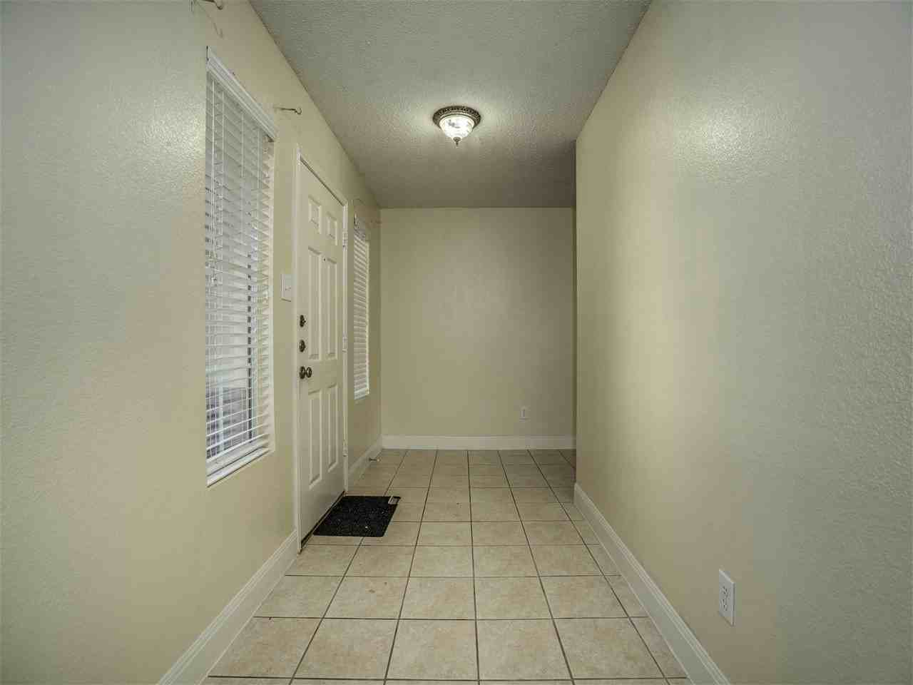 2404 Grover Cleveland Dr - Photo 3 of 16