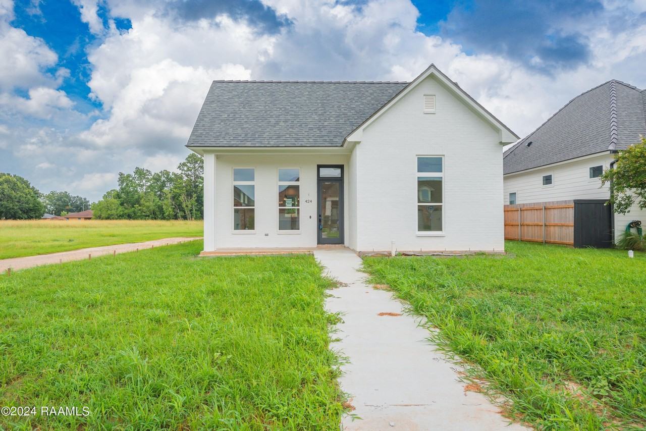 424 Dunvegan Ct - Photo 2 of 31