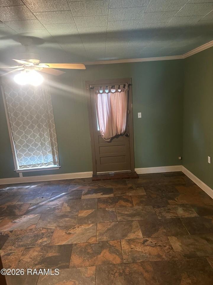 112 Redwood Dr - Photo 6 of 7
