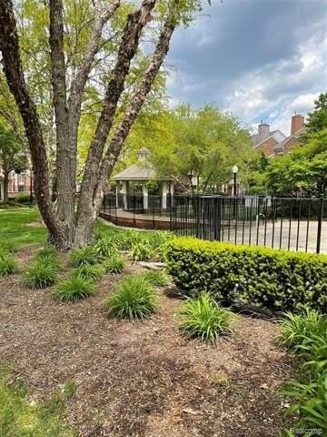 1572 Maryland Club Dr - Photo 3 of 19