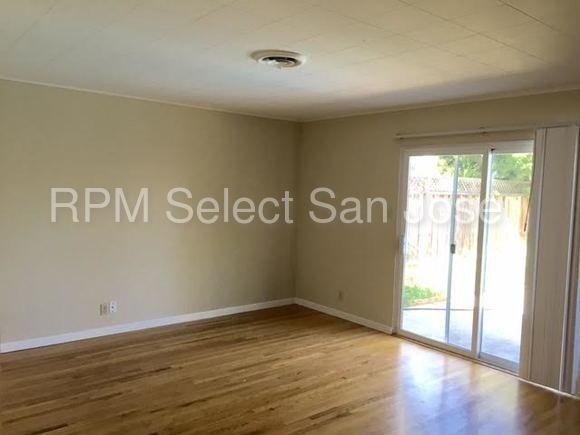 1589 Sabina Way - Photo 2 of 19