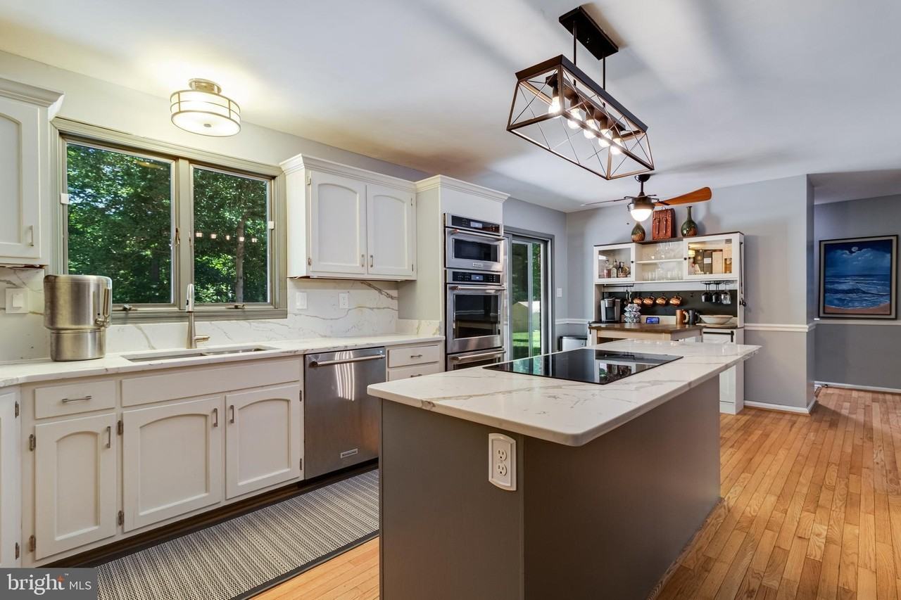 8150 Plowden Dr - Photo 3 of 50