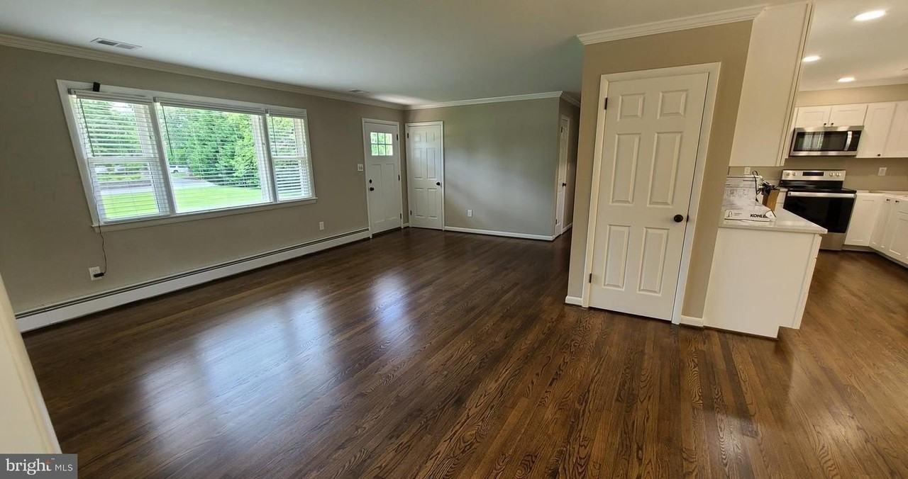 7 Cedar Dr - Photo 3 of 38