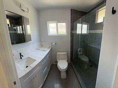 1221 South Curson Avenue - Photo 2 of 12