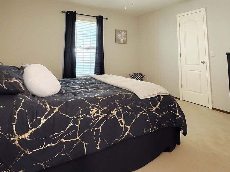 5407 South Clay Avenue - Photo 3 of 15