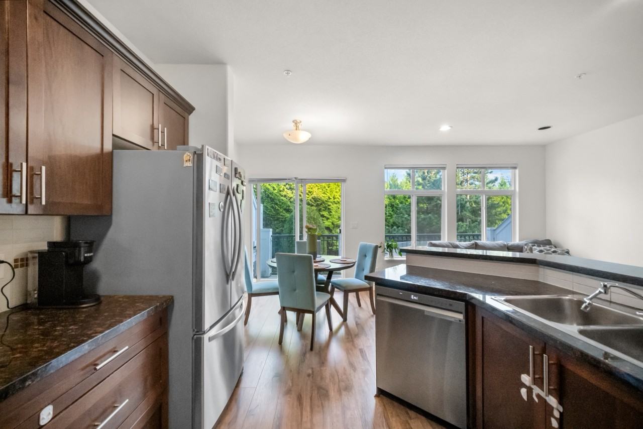 20449 66 Avenue - Photo 7 of 12