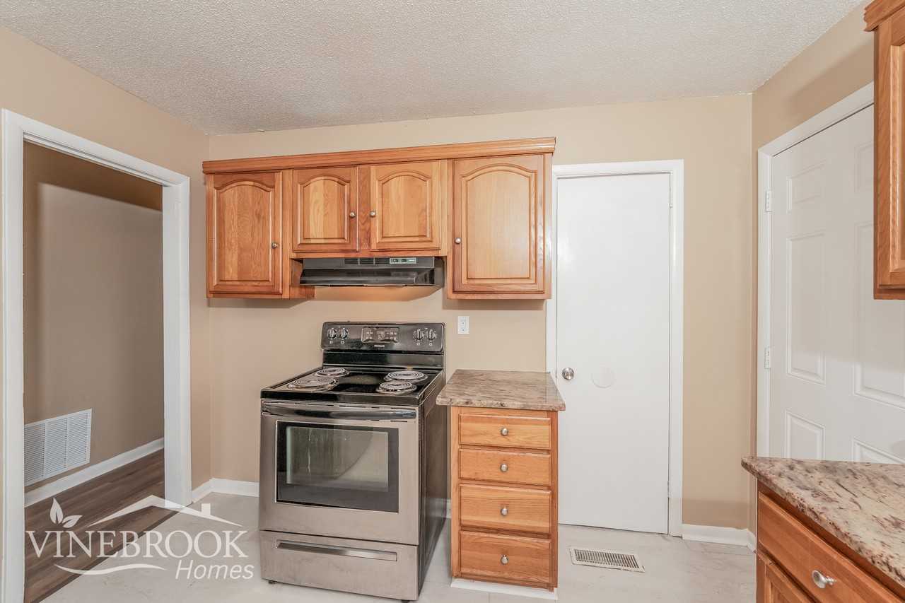 517 Harlem Ave - Photo 5 of 15