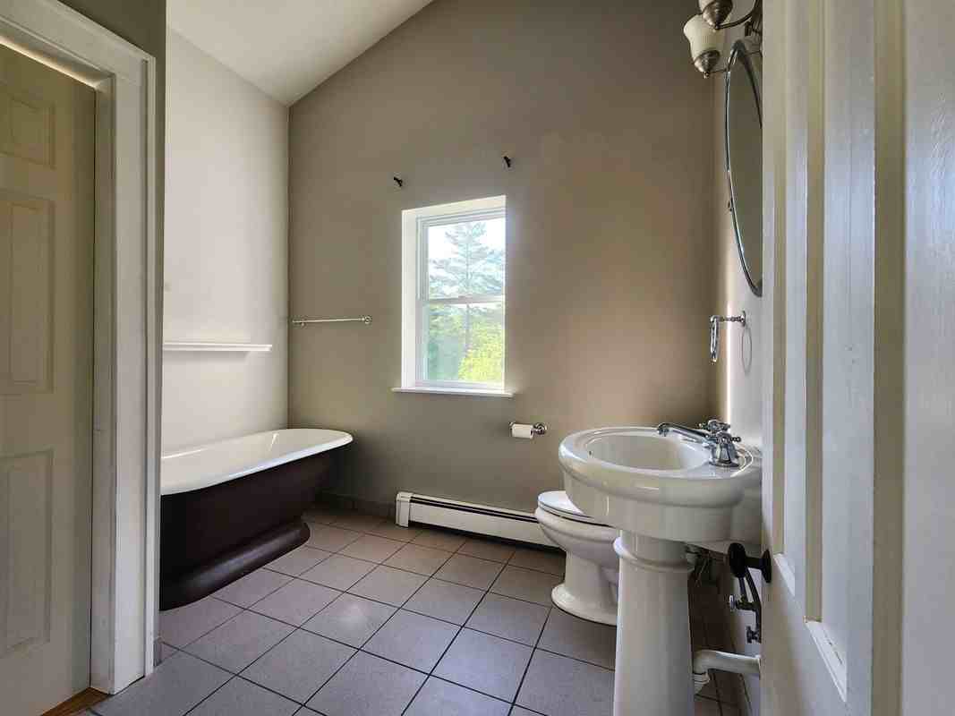 15 Etna Rd - Photo 3 of 13