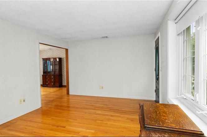 16 Ingraham St - Photo 3 of 18