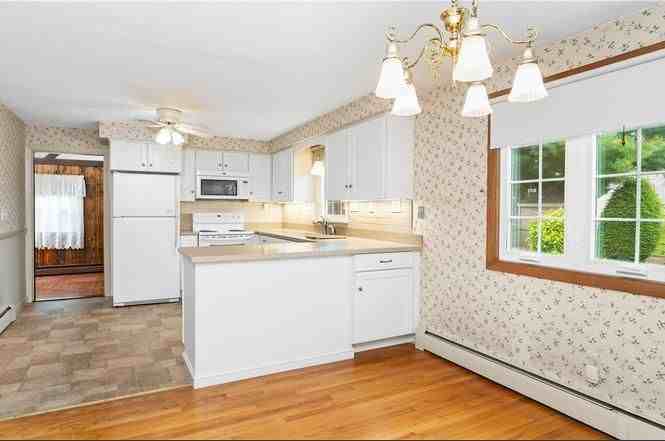 16 Ingraham St - Photo 6 of 18