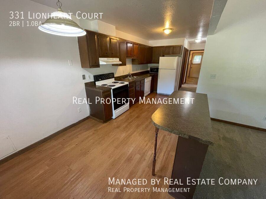 331 Lionheart Ct - Photo 5 of 15